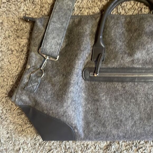 DSW Weekender Travel Tote Bag - Grey - Picture 5 of 13